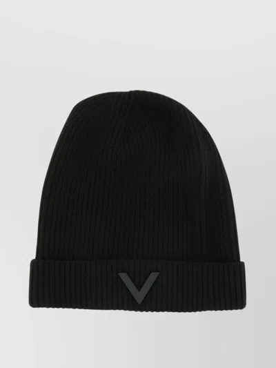 Valentino Garavani Cuffed Ribbed "v" Logo Beanie In Black