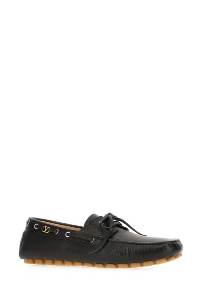 Valentino Garavani Black Leather Driver Fastaway Loafers In Nero