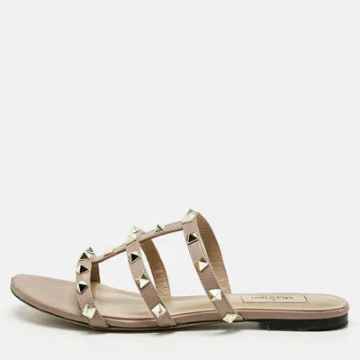 Pre-owned Valentino Garavani Dusty Pink Leather Rockstud Flat Slides Size 38