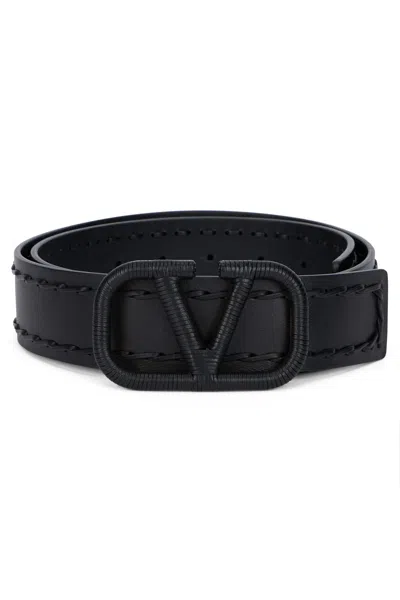 Valentino Garavani Elegant And Versatile Black Leather Belt