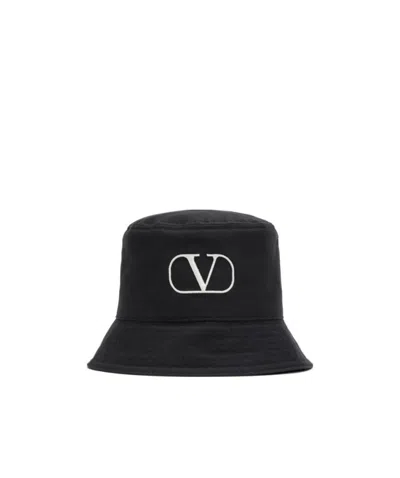Valentino Garavani Embroidered-logo Bucket Hat In Black