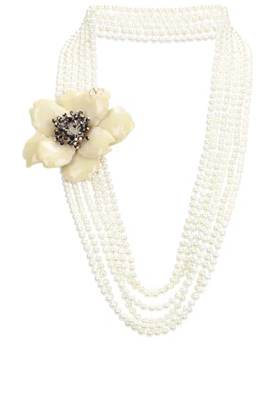 Valentino Garavani Fiore Necklace In White