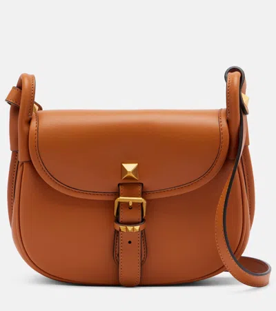 Valentino Garavani Flaneuse Rockstud Medium Leather Crossbody Bag In Brown