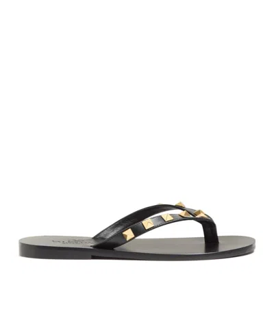 Valentino Garavani Flip-flops In Black