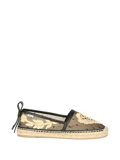 Valentino Garavani Floral-embroidery Espadrilles In Black