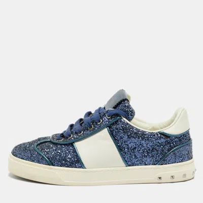 Pre-owned Valentino Garavani Flycrew Size 38.5 Blue/white Glitter And Leather Rockstud Low Top Sneakers