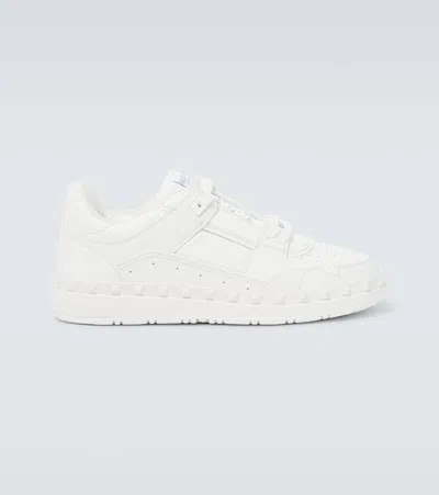VALENTINO GARAVANI FREEDOTS LEATHER LOW-TOP SNEAKERS