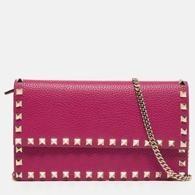 Pre-owned Valentino Garavani Fuchsia Leather Rockstud Flap Wallet On Chain In Pink