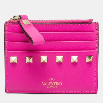 Pre-owned Valentino Garavani Fuchsia Leather Rockstud Zip Card Holder In Pink