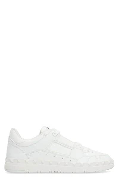 Valentino Garavani Freedots Low-top Sneakers In White