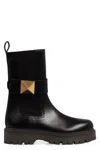 Valentino One Stud Leather Chelsea Boots In Black