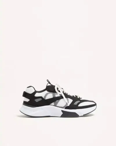 Valentino Garavani Basket Val H26 Sneaker In Black