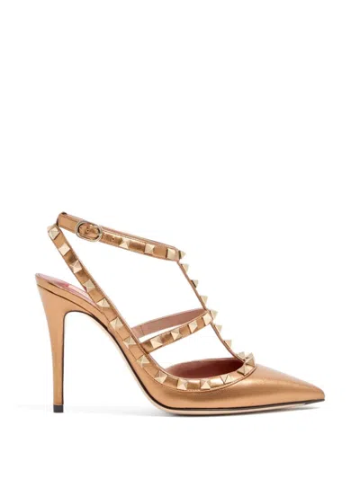 Valentino Garavani Beige P1 Leather Flat Shoes In Gold
