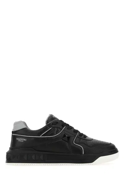 VALENTINO GARAVANI VALENTINO GARAVANI BLACK NAPPA LEATHER ONE STUD SNEAKERS