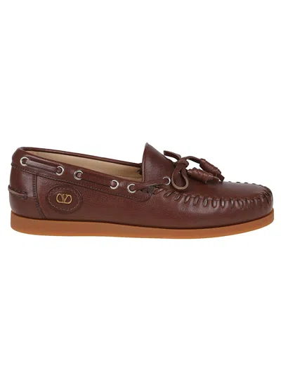Valentino Garavani Buffalo Leather Boat Shoe In Brown