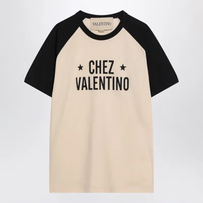 Valentino Garavani Butter/black T-shirt With Chez  Garavani Print In Neutral
