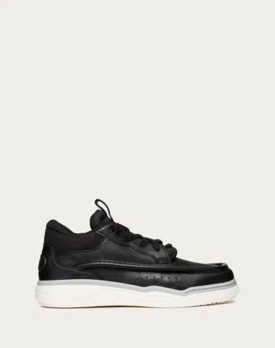 Valentino Garavani Calfskin Leather Mid-top Runboot Sneaker In ブラック