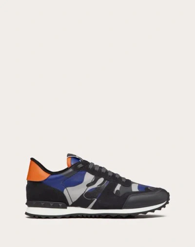 Valentino Garavani Rockrunner 迷彩印花运动鞋 In Black/grey/blue/orange