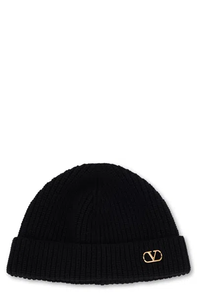 Valentino Garavani Classic Knit Hat With Logo In Black