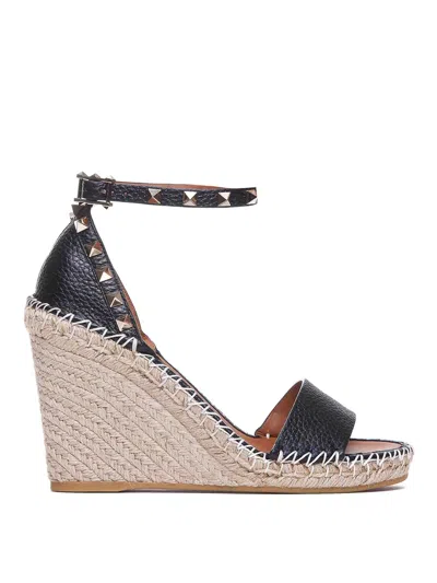 Valentino Garavani Double Rockstud Wedge Sandals In Black