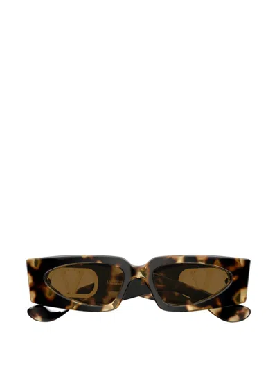 Valentino Garavani Eyewear Vlogo Tortoiseshell-effect Sunglasses In Brown