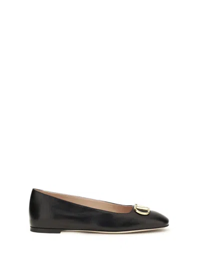 Valentino Garavani Vlogo Ballet Flat In Black