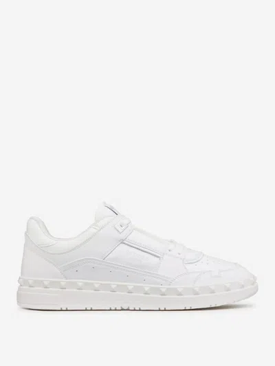 VALENTINO GARAVANI VALENTINO GARAVANI FREEDOTS LEATHER SNEAKERS