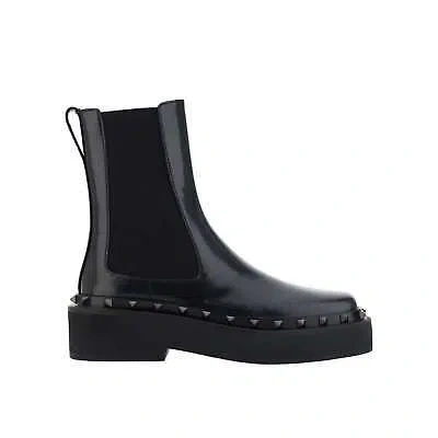 Pre-owned Valentino Garavani Garavani Rockstud M-way Boots In Black