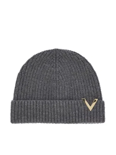 Valentino Garavani V-plaque Virgin-wool Beanie In Grey