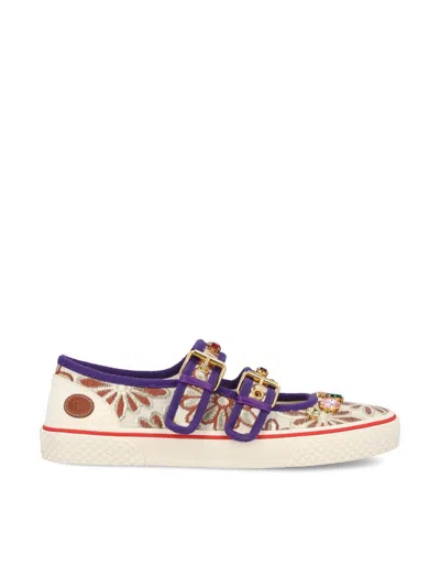 Valentino Garavani Low Shoes In Daisy Milk-gold/iv/e.vi/c.va/a