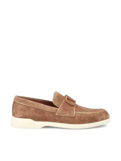 Valentino Garavani Low Shoes In Light Camel/antique Brass