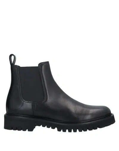 Valentino Garavani Ankle Boots In Black