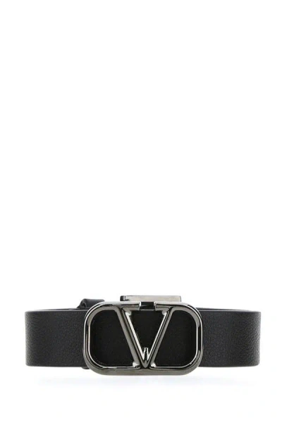 Valentino Garavani Uomo Vlogo Signature Leather Bracelet In Black