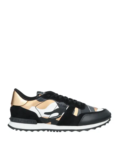 Valentino Garavani Sneakers In Black