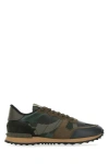 VALENTINO GARAVANI VALENTINO GARAVANI MAN MULTICOLOR FABRIC AND NAPPA LEATHER ROCKRUNNER CAMOUFLAGE SNEAKERS