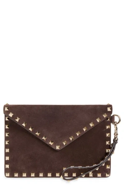 Valentino Garavani Medium Rockstud Flat Suede Wristlet Envelope Pouch In 0to Ebony Brown