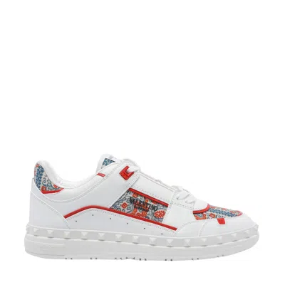 Valentino Garavani Men Freedot Low Top Sneakers