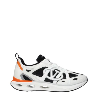 Valentino Garavani Low Top Vlogo Easyjog Sneakers In White