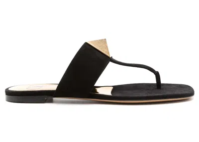 Pre-owned Valentino Garavani Garavani One Stud Flat Thong Sandals (women's) Sneakers In Black