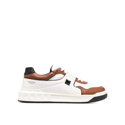 Valentino Garavani Garavani One Stud Leather Sneakers In White