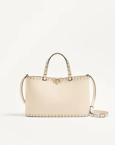 Valentino Garavani Petit Cabas  Rockstud En Cuir De Veau Grainé Femme Light Ivory  In White