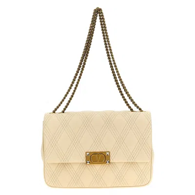 Valentino Garavani Quiltie 67 M Shoulder Bag In White