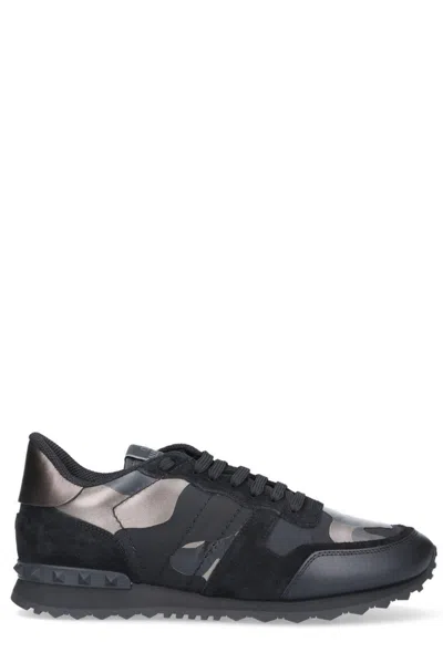 Valentino Garavani Sneakers In Black
