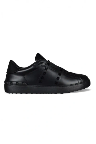 Valentino Garavani Sneakers Rockstud Uomo Pelle Nero In Black