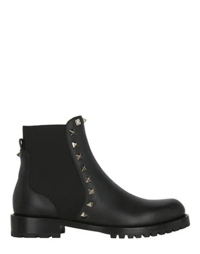Valentino Garavani Valentino Rockstud Leather Ankle Boot In Black