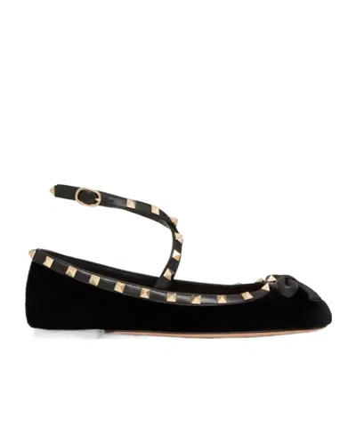 VALENTINO GARAVANI VALENTINO GARAVANI ROCKSTUD BOW DETAILED BALLERINA SHOES
