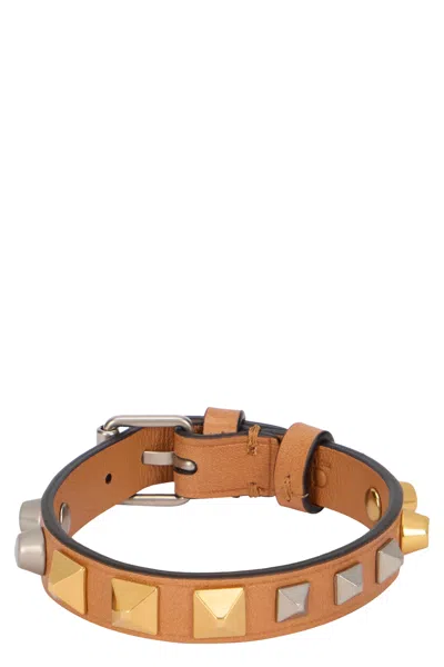 Valentino Garavani Rockstud Bracelet In Leather In Green