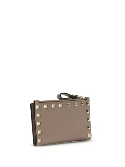 Valentino Garavani Rockstud Card Case In Beige