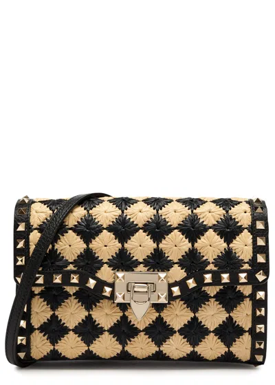Valentino Garavani Rockstud Faux Raffia Shoulder Bag In Black