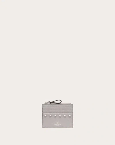 Valentino Garavani Rockstud Grainy Calfskin Cardholder With Zip Woman Grey Uni In Gris